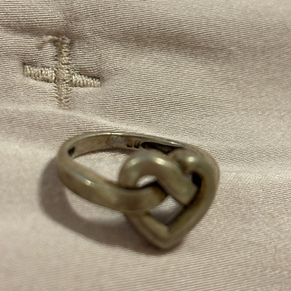 Retiring James Avery Heart Knot Ring Love Size 5 Sterling Silver 925 - Picture 8 of 9